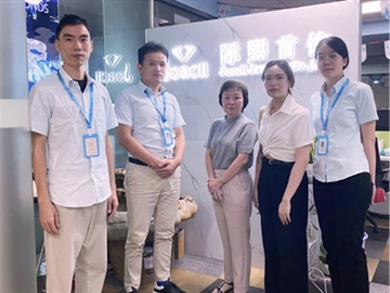 Joacii recibe a clientes de Tailandia para discutir sobre cooperación en joyería