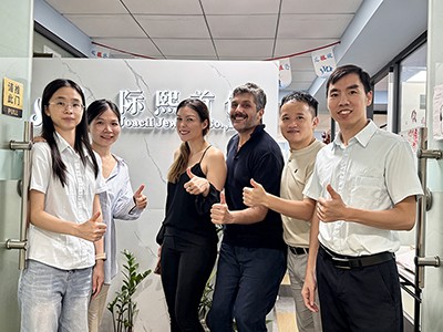 Dando la bienvenida a nuestros clientes estadounidenses: explorando las joyas...