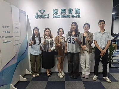 Clientes de Myanmar visitan la oficina de Guangzhou para la tienda-selección ...