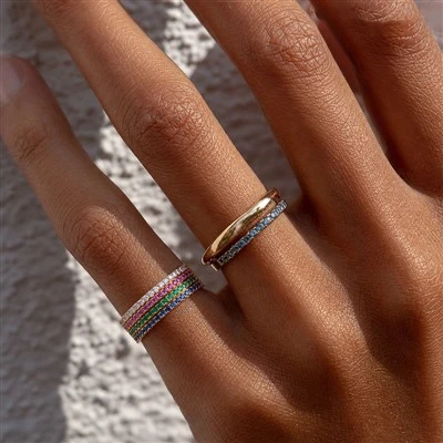 Anillo multicolor con circonita medio pavimentada